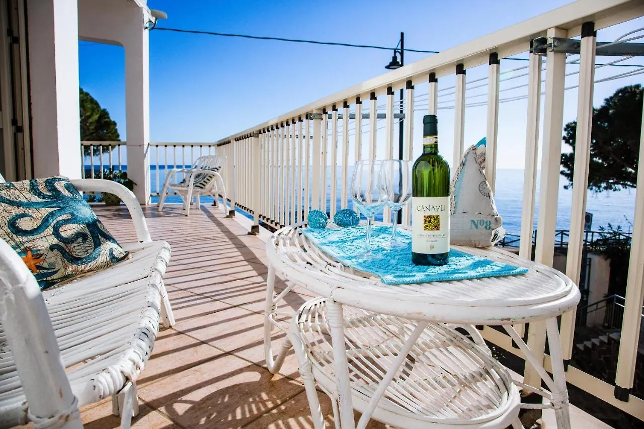 Terrazza Lungomare, E Sei In Spiaggia... Cala Gonone