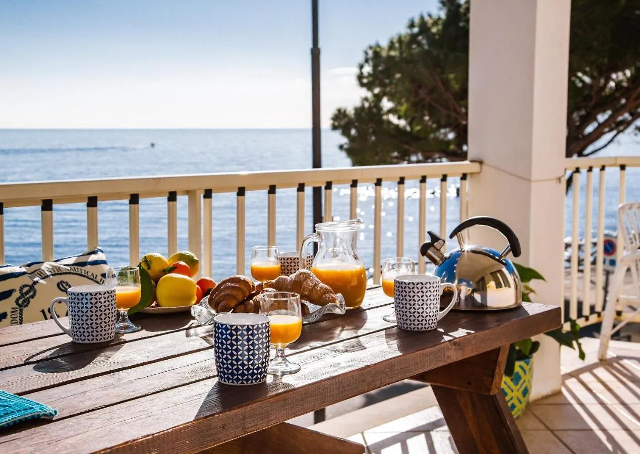 Terrazza Lungomare, E Sei In Spiaggia... Cala Gonone Italy