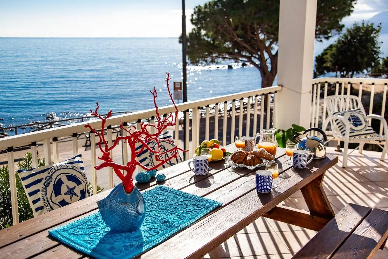 Terrazza Lungomare, E Sei In Spiaggia... Cala Gonone